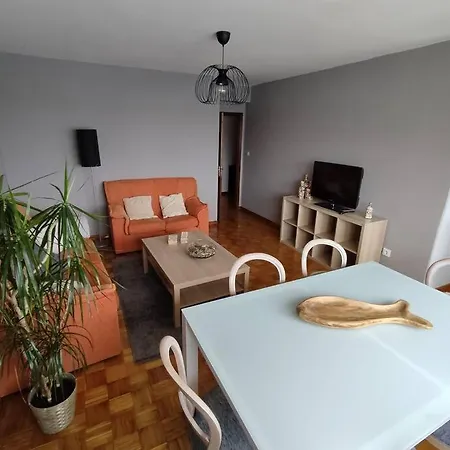 Acogedor Piso En Primera Linea De Mar- 8 Huespedes Daire