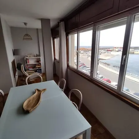 Daire Acogedor Piso En Primera Linea De Mar- 8 Huespedes *
