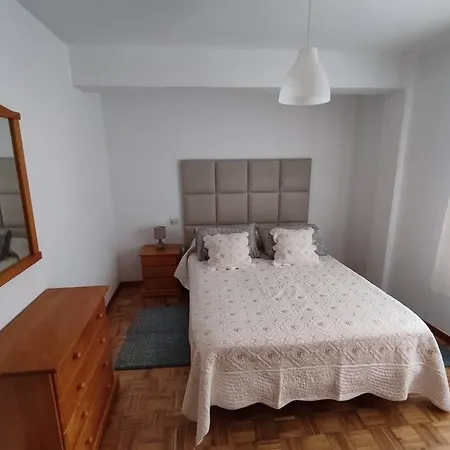 Daire Acogedor Piso En Primera Linea De Mar- 8 Huespedes *